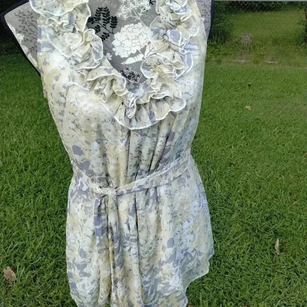 Adiva Blouse Ruffles - Picture 6 of 7